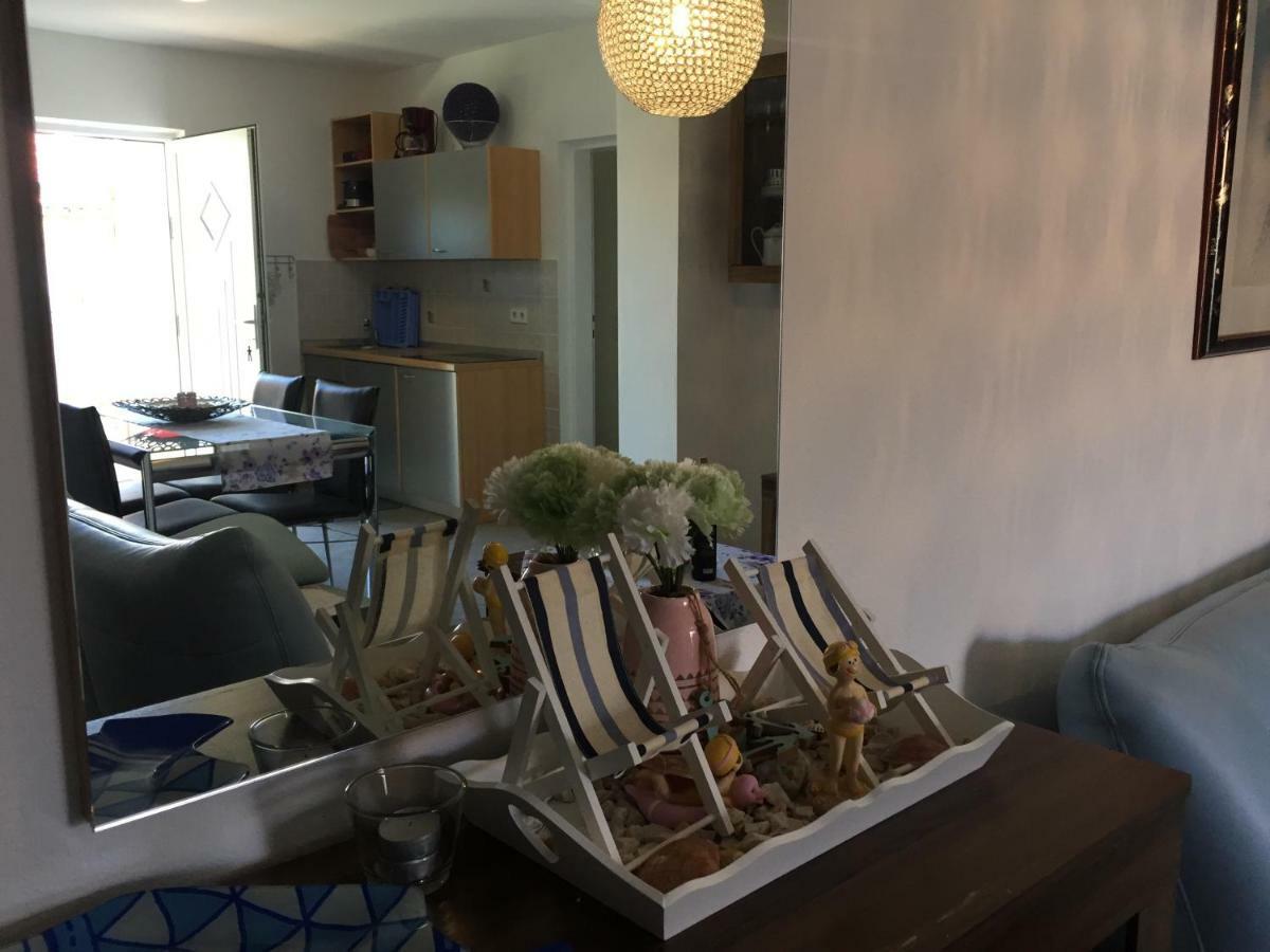 Apartment Vila Lina Vir Exterior photo